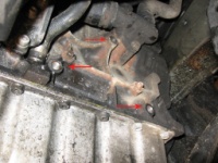 Замена нижней подушки двигателя Пежо 406